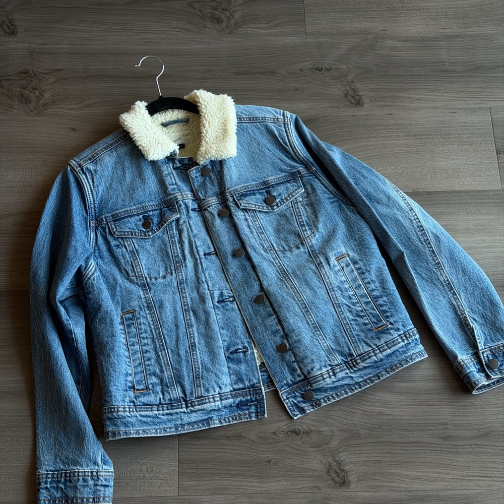 Universal Thread Cream Sherpa Denim Jacket